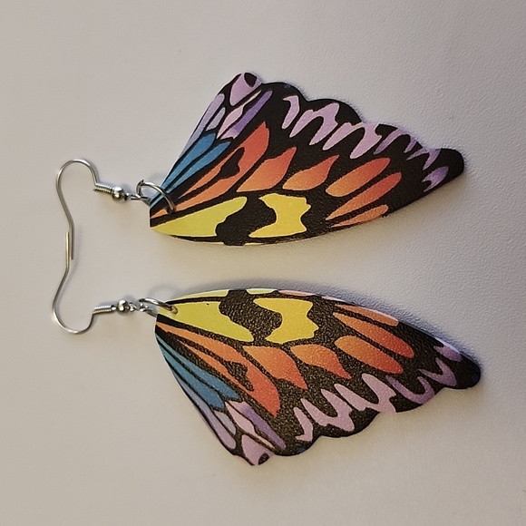 BUTTERFLY Earrings Butterfly Wing Spring Summer Fall - Picture 1 of 2